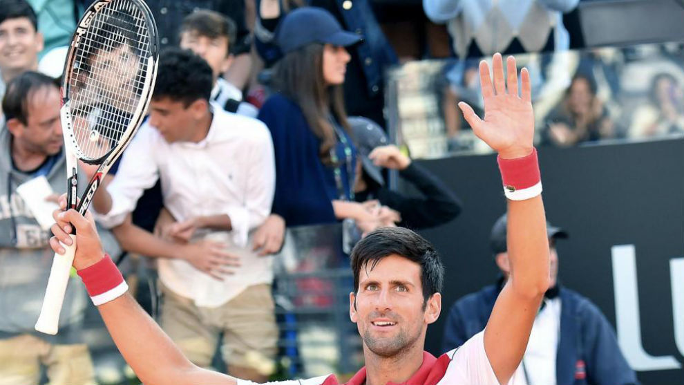 Djokovic barrió a Dolgopolov en la primera ronda de Roma Djokovic barrió a Dolgopolov en la primera ronda de Roma