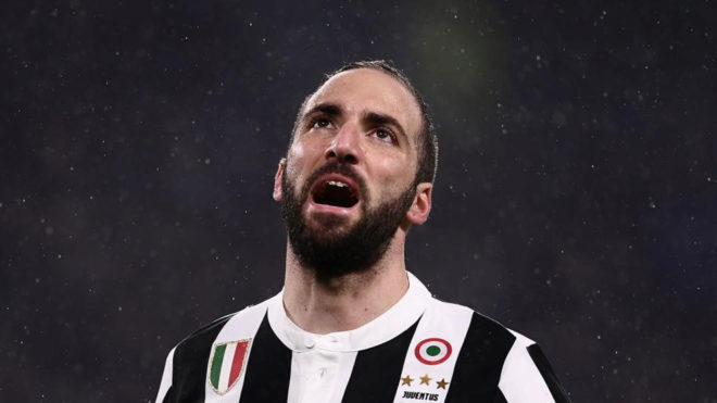 Locura en Milán por la llegada de Gonzalo Higuaín Locura en Milán por la llegada de Gonzalo Higuaín