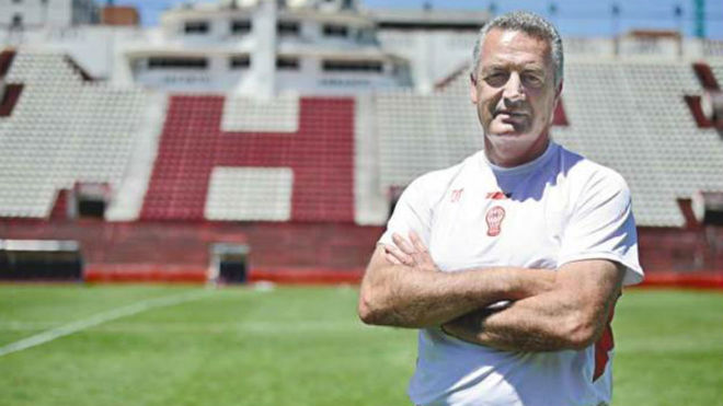 'Nos estamos dejando robar el River vs Boca': Gustavo Alfaro
