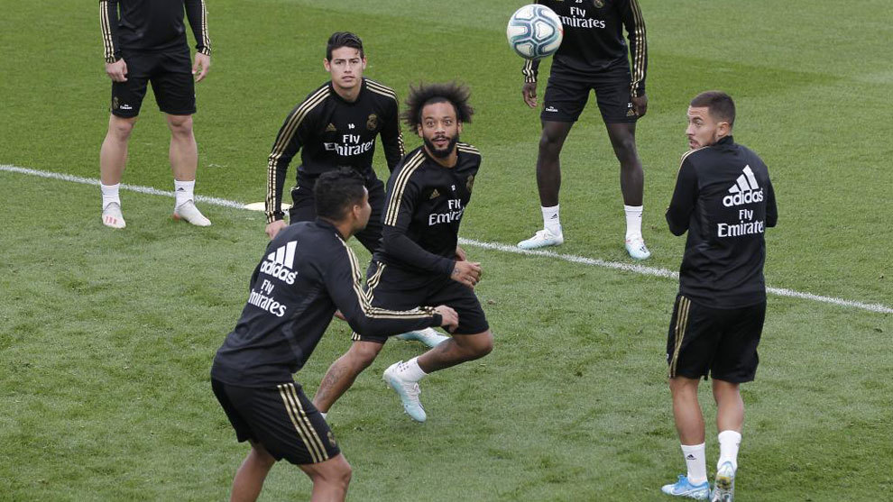 Los jugadores del Madrid, en el entrenamiento.