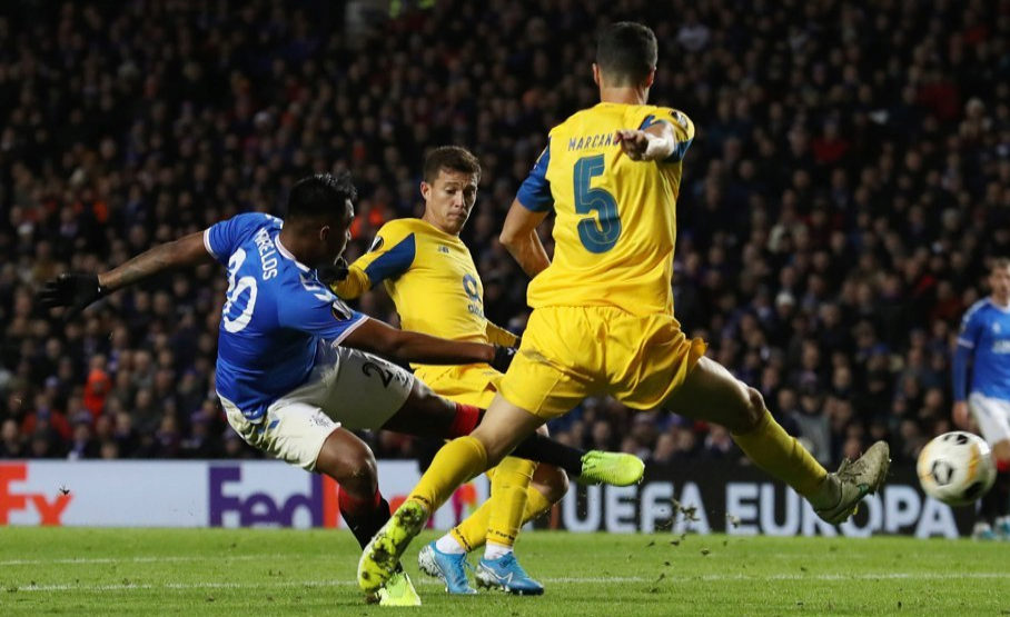 Alfredo Morelos está ‘on fire’: así fue su golazo en Europa League Alfredo Morelos está ‘on fire’: así fue su golazo en Europa League