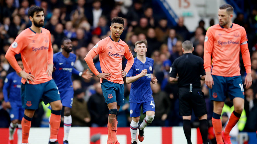 Chelsea vs Everton: Yerry Mina se queda sin minutos en la goleada del