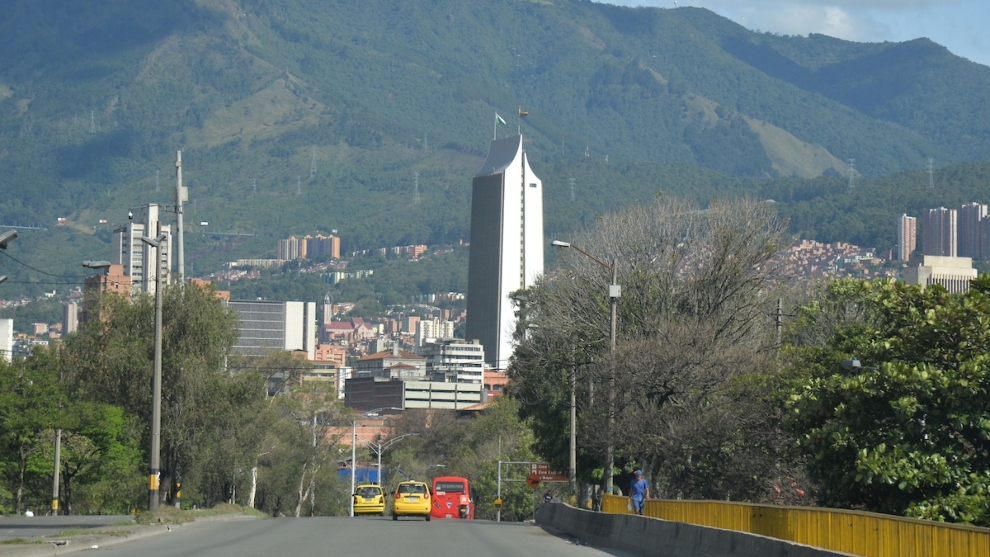 Antioquia declara alerta roja por ocupación de UCI Antioquia declara alerta roja por ocupación de UCI