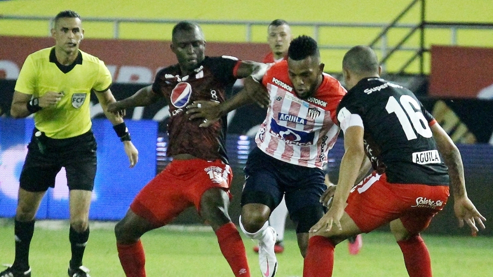 América y Junior tienen complejas visitas a Brasil pero no pierden