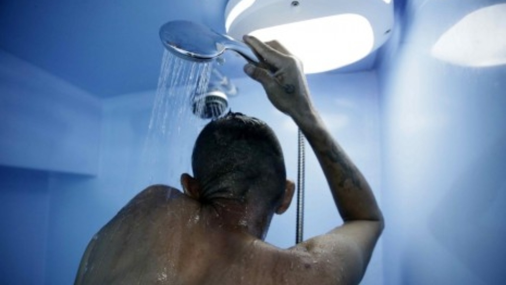 A medical professor turns five without bathing: “I have a smell of mine.”