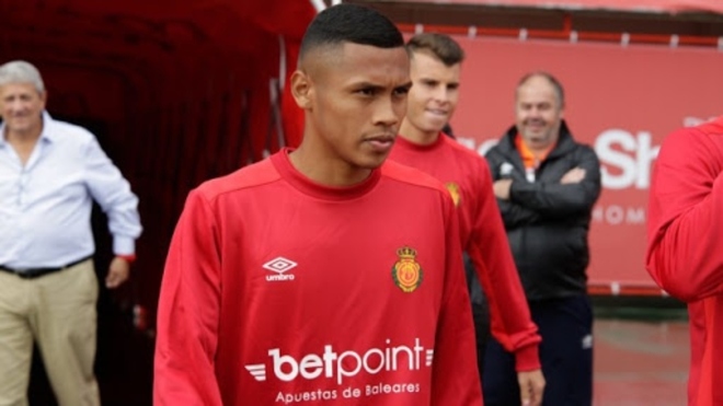 Reyna con la camiseta del Mallorca