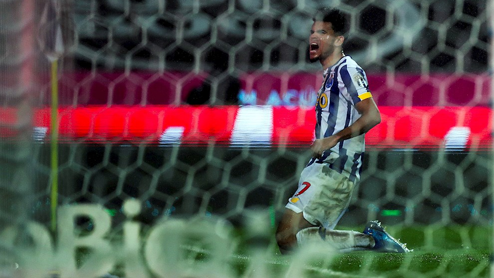 Luis Díaz celebra su gol en el triunfo de Porto 2-0 sobre Río Ave.