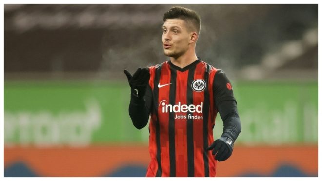 Jovic, durante un partido con el Eintracht