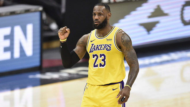 LeBron, durante un partido con los Lakers