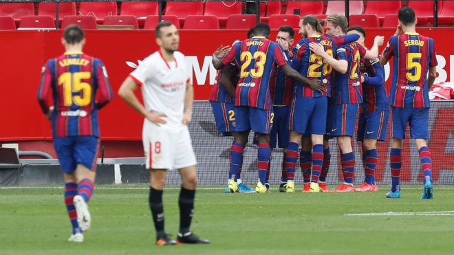 Los jugadores del Barcelona celebran el segundo gol ante el Sevilla.