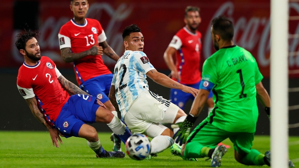 Argentina 1-1 Chile: Argentina y Chile dividen honores gracias a un Claudio Bravo brillante | MARCA Claro Colombia