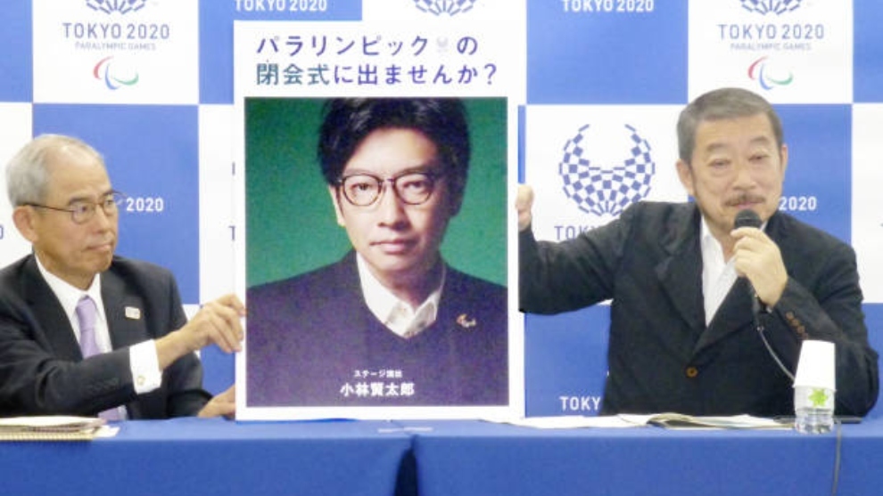 Kentaro Kobayashi en la foto del centro.