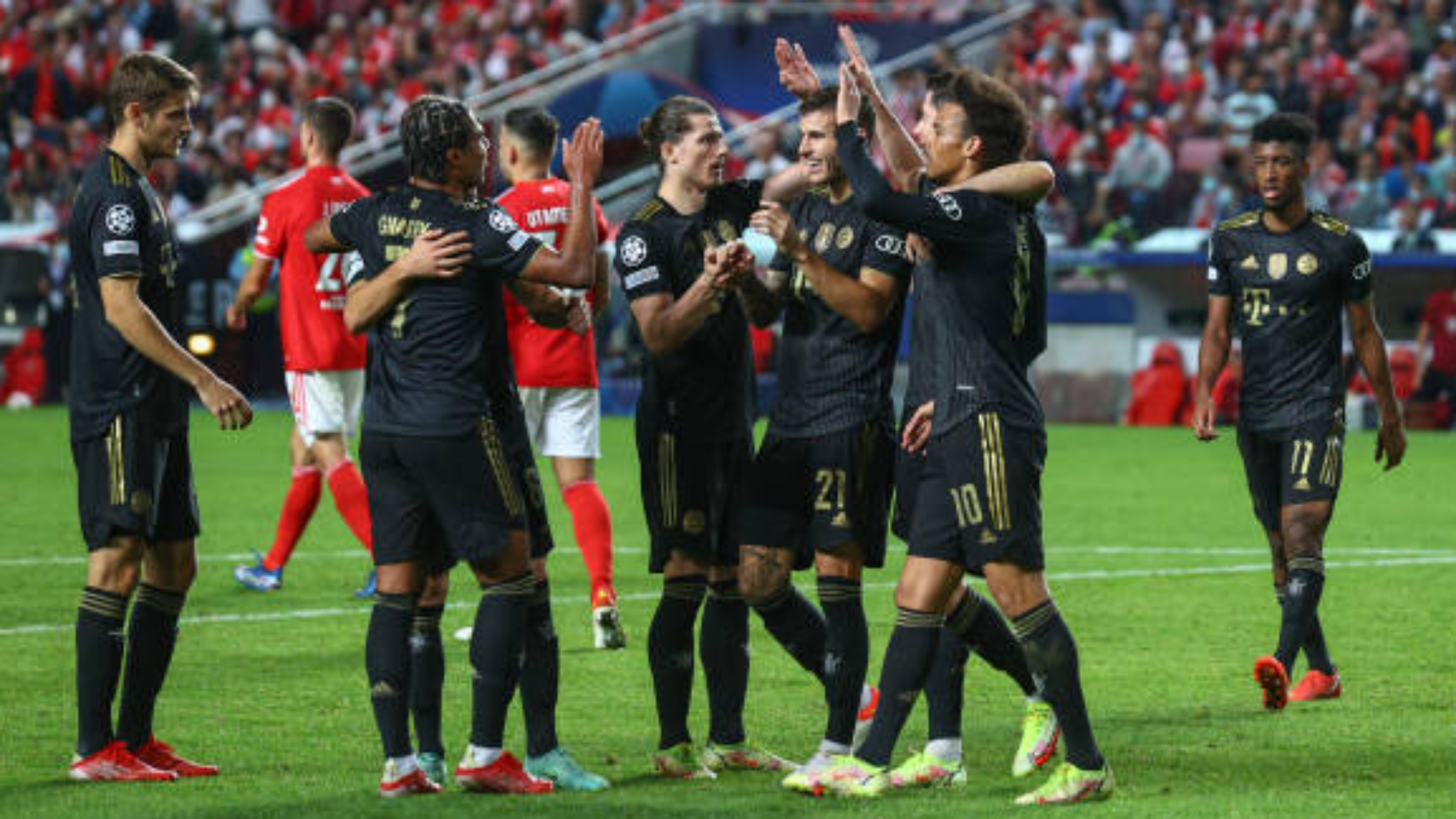Benfica 0-4 Bayern Múnich: El Bayern arrasa al Benfica con cuatro goles en 15 minutos y es más lider | MARCA Claro Colombia