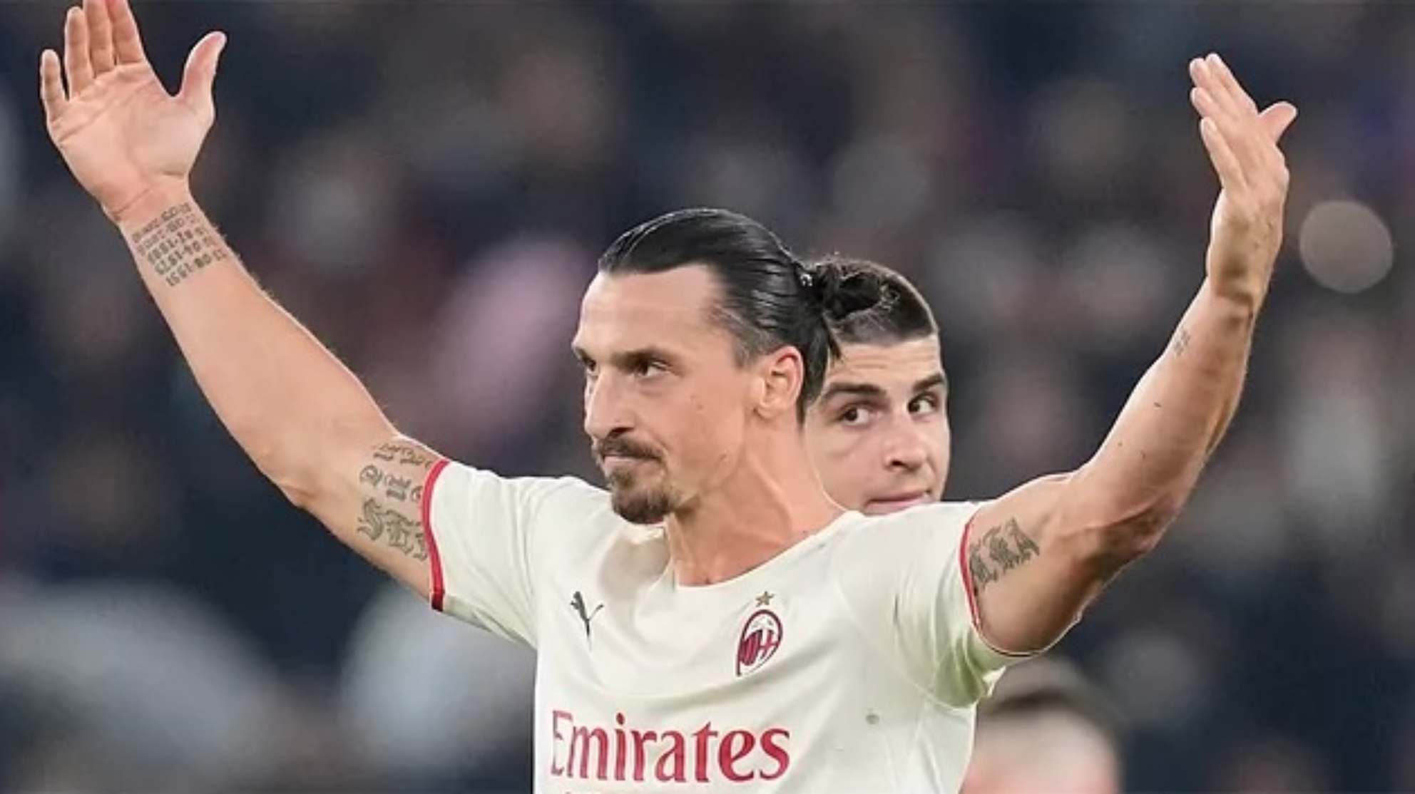 Zlatan Ibrahimovic celebrando su gol en Roma vs Milan