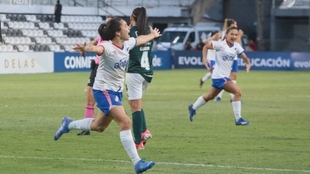 Nacional de Uruguay Femenino vs Cali.