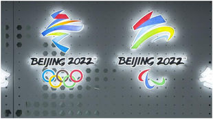 Los logos de los Juegos Olímpicos y Paralímpicos de Pekín