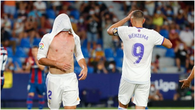 Carvajal y Benzema, durante un partido con el Real Madrid.