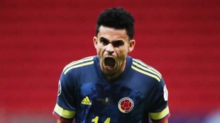 Luis Díaz clebra un gol con la Selección Colombia.