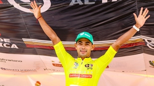Johan Colón celebra en la Vuelta al Táchira.