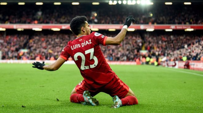 Luis Díaz celebra su primer gol con la camiseta del Liverpool