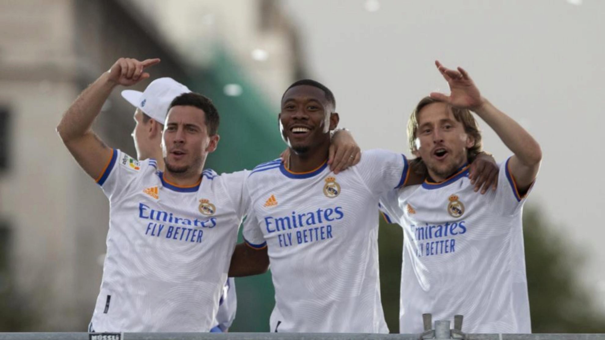 Hazard celebra con Alaba y Modric el título liguero del Real Madrid