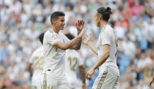 Bale y James celebran un gol con el Real Madrid