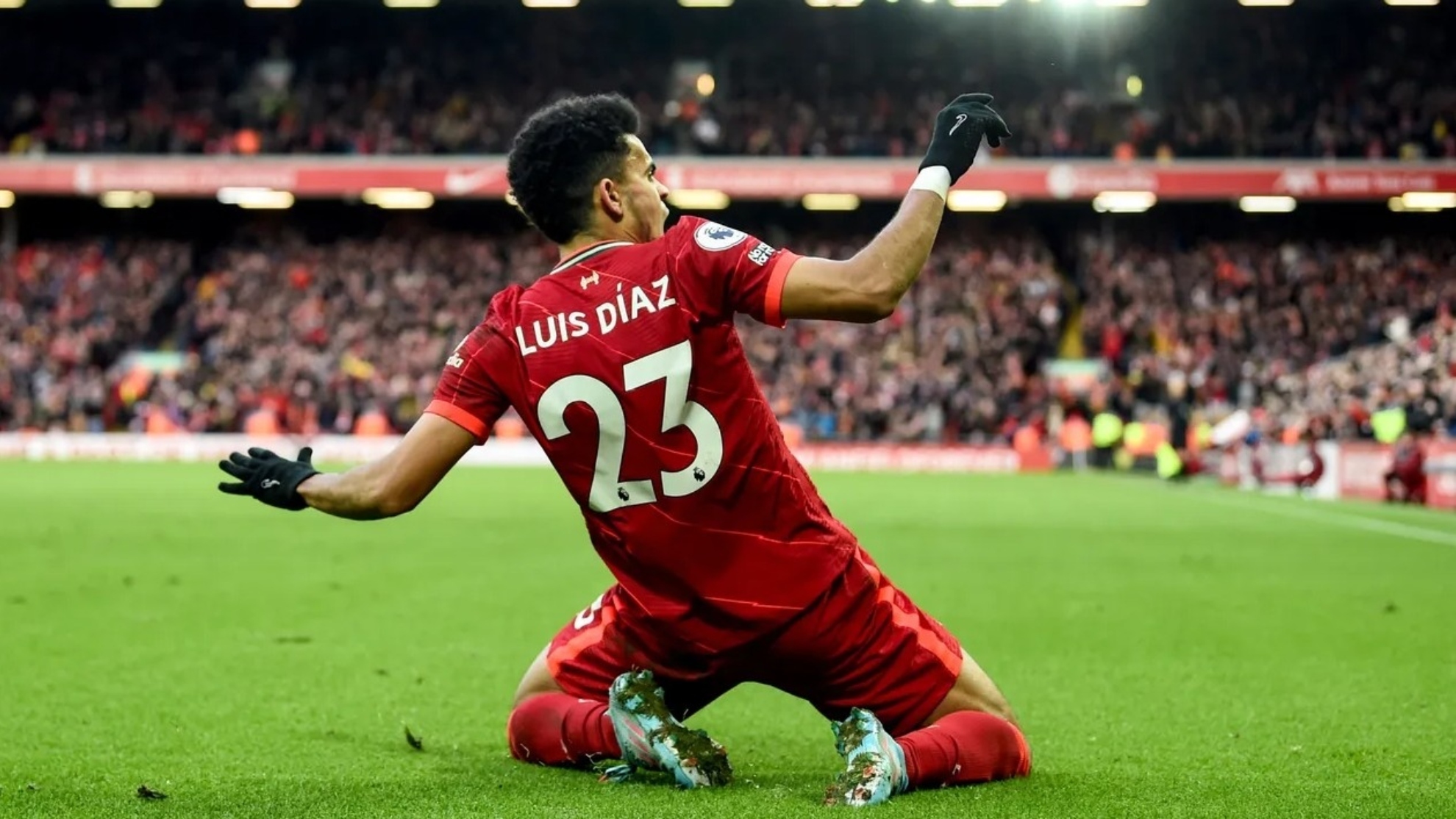 Díaz, celebra un gol con el Liverpool.