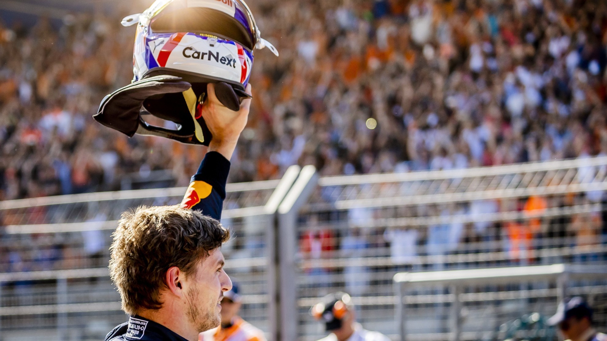 Verstappen celebra la pole ante su público en Zandvoort