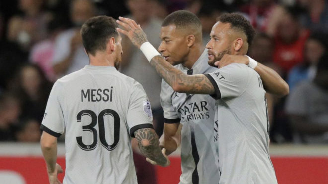 Messi, Neymar y Mbappé celebran un gol