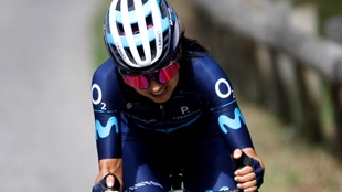 La ciclista colombiana en acción con su equipo.