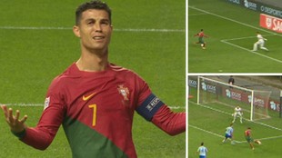 Cristiano Ronaldo se lamenta de sus oportunidades en el partido de...