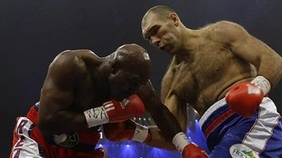 Valuev, durante una pelea