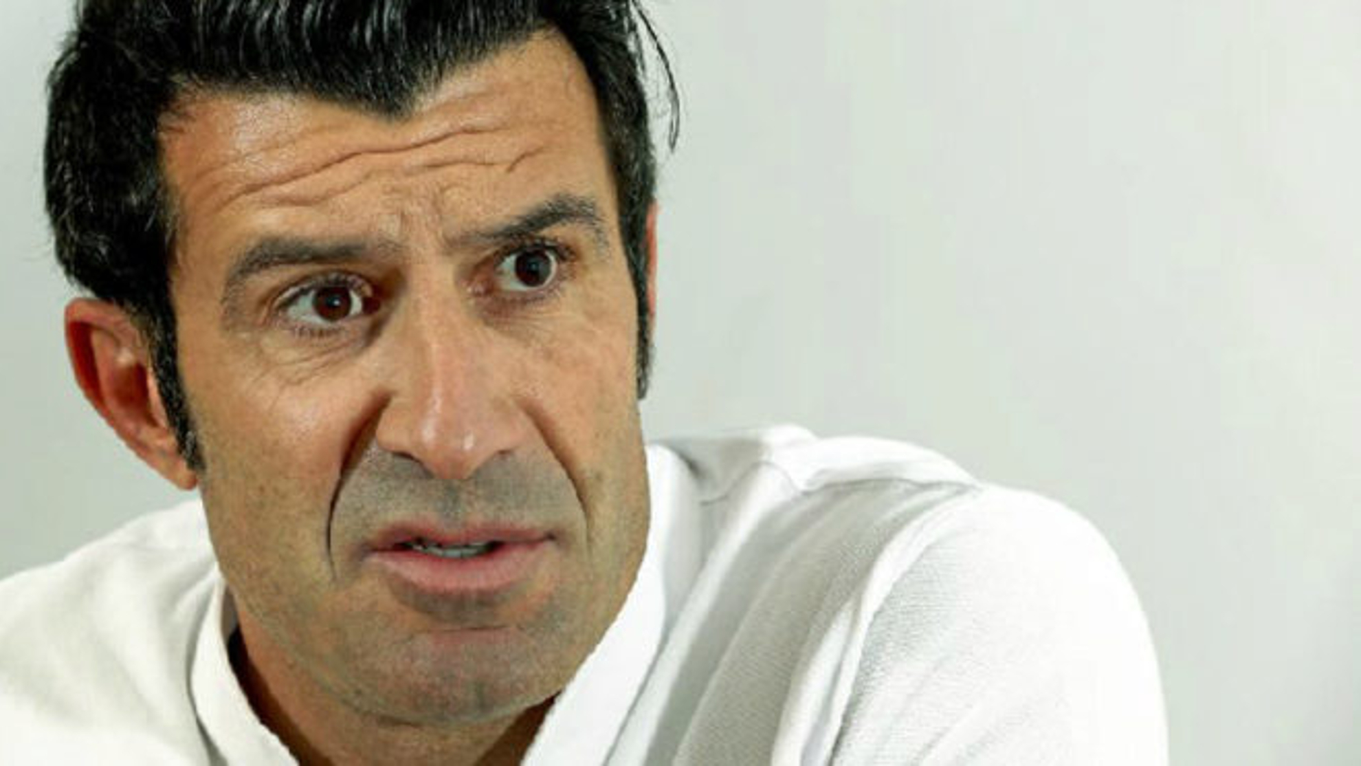 Luis Figo en una entrevista.