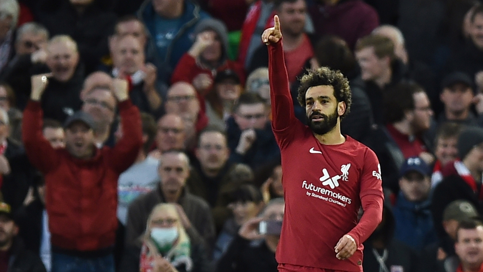 Salah celebra su gol en la victoria de Liverpool 1-0 sobre Manchester...