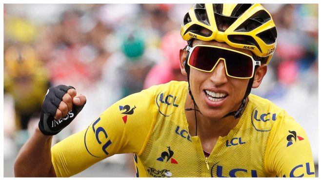 Egan, con el maillot amarillo del Tour de Francia