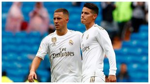 Hazard y James se felicitan tras un gol con el Real Madrid
