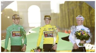 Vingegaard, ganador del último Tour, junto a Pogacar y Van Aert