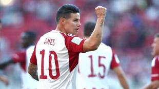 James se destaca en la Superliga Griega